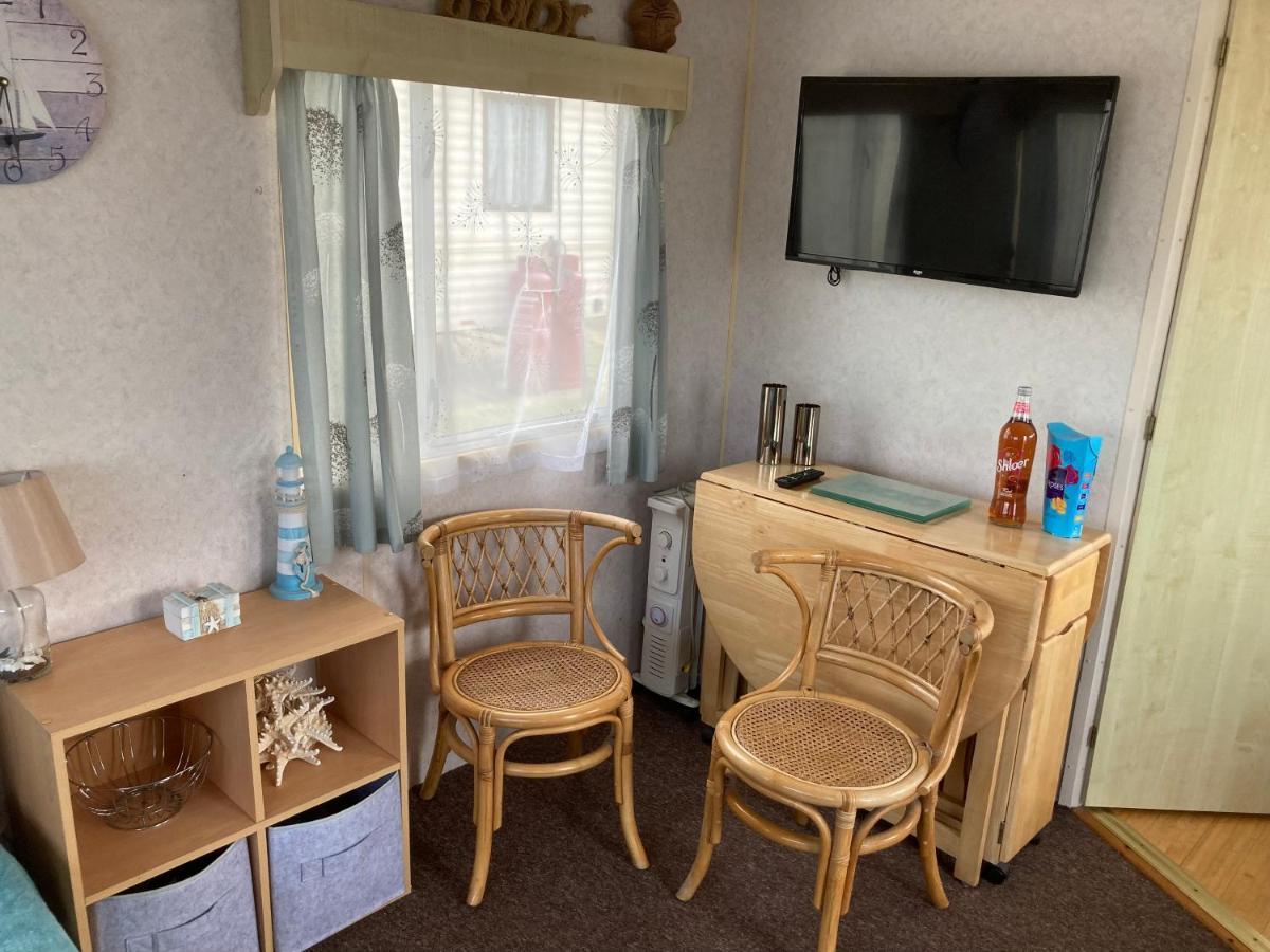 Summer Breeze Caravan Bacton  エクステリア 写真