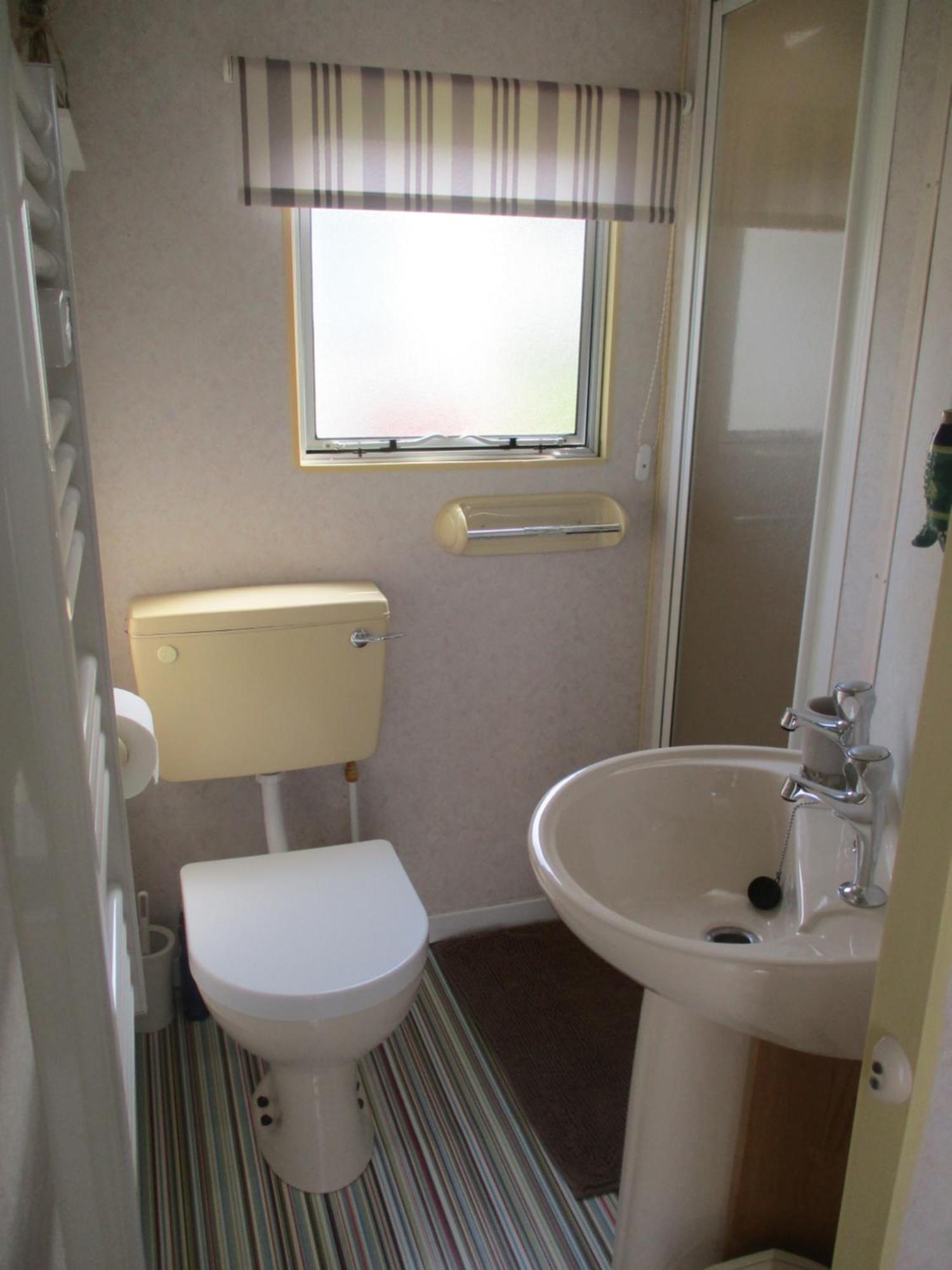 Summer Breeze Caravan Bacton  エクステリア 写真